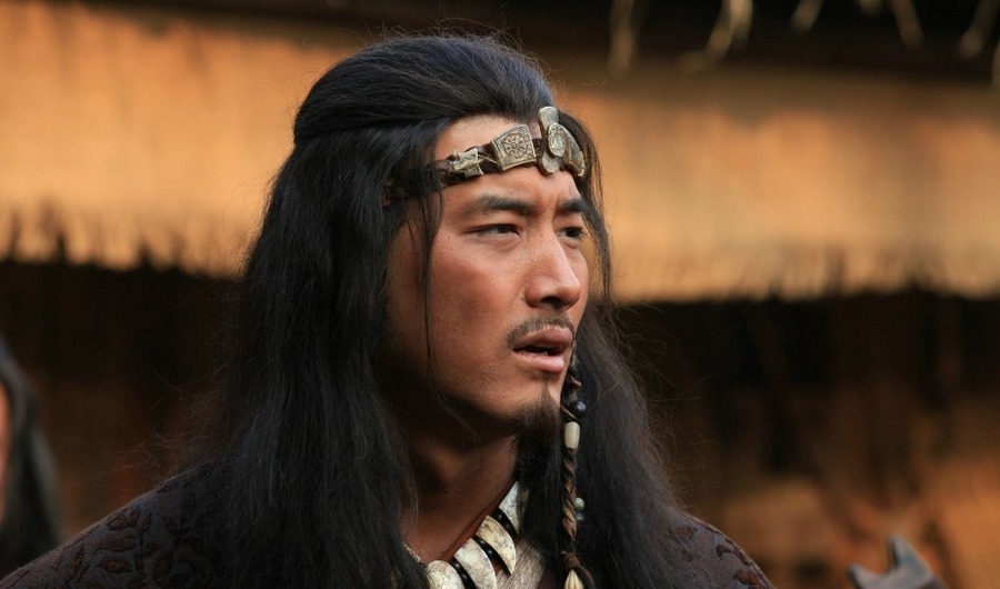 海报剧照剧情:大舜是四千六百多年前的上古英雄,由于他"至孝"的名声