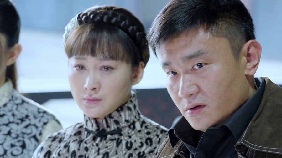 海报剧照剧情:抗战时期晋察冀三省交界处的北方小城,青云刚嫁到丁家堡