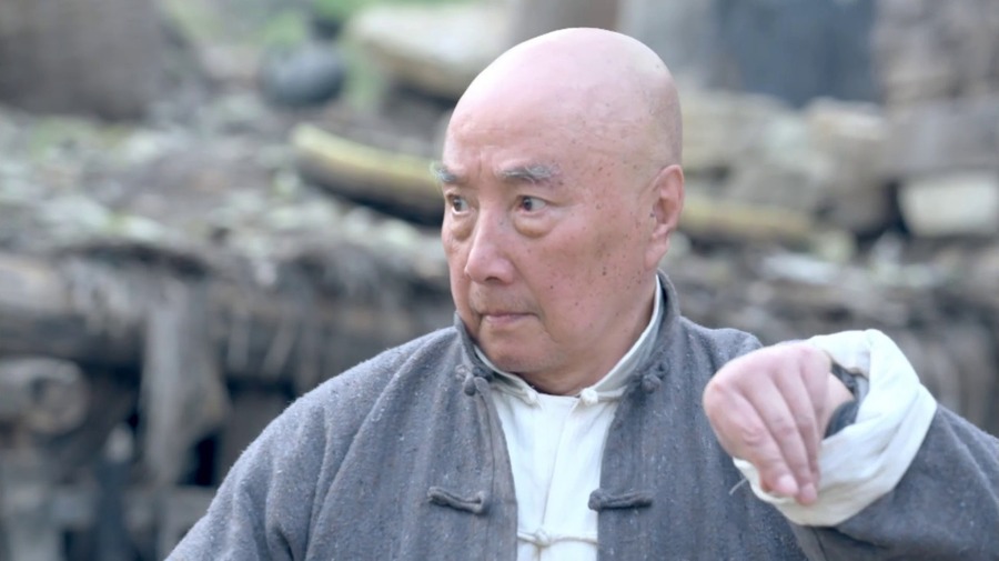 村民赵化龙阴差阳错地毁掉了日军少佐小泉设计的阴谋