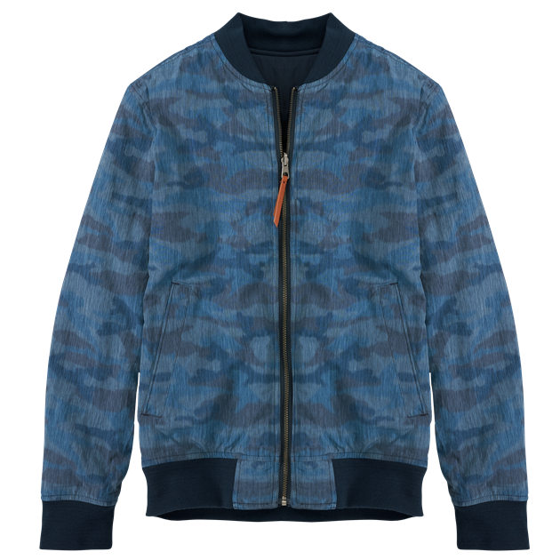 　　『两面两穿』飞行员夹克(AF-A1UDO)
•	耐久性拒水轻质尼龙和迷彩印花
•	颜色：深蓝宝石（433），深橄榄绿色（001）
•	售价：1490 RMB
