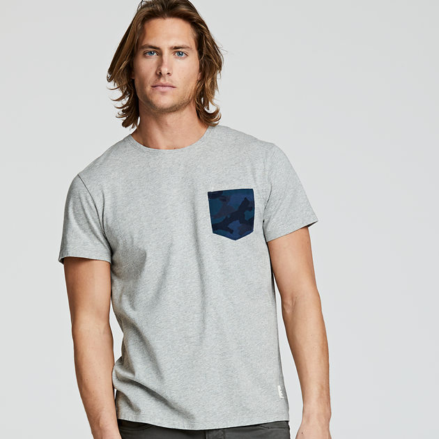 　　迷彩多色短袖T恤 (AF-A1LDM)
•	100%有机棉汗布
•	标准剪裁
•	颜色：中麻灰（O52），白色（130）
•	售价：350 RMB •用100%有机棉汗布
