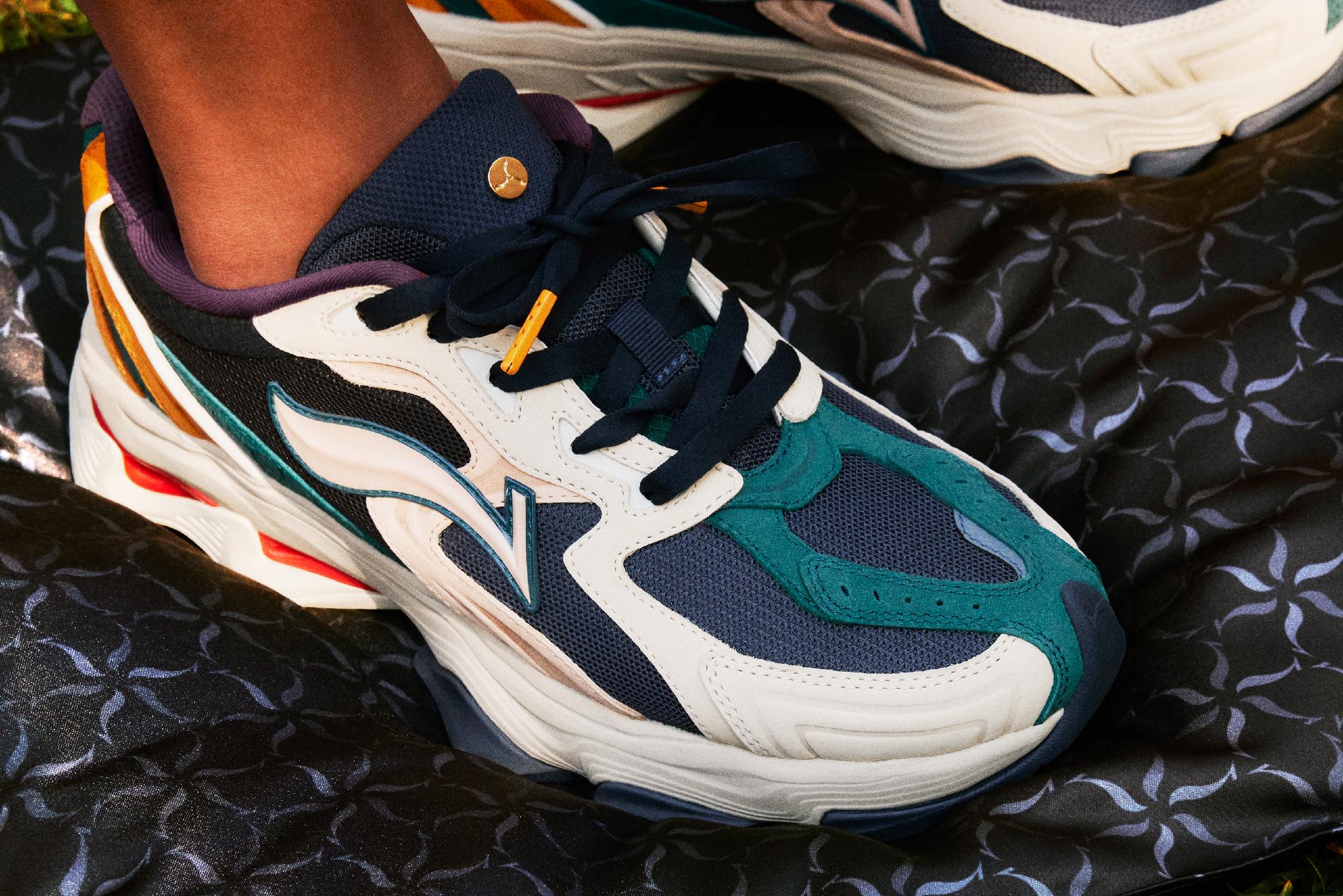 LI-NING 1990（李宁1990）22春夏系列，探寻融合与可能_新浪时尚_新浪网