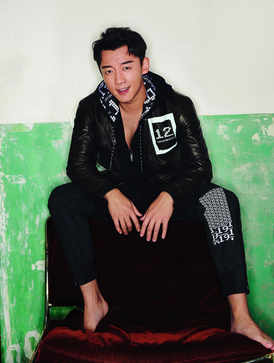 郑恺最新时尚写真曝光港式潮男风气场十足