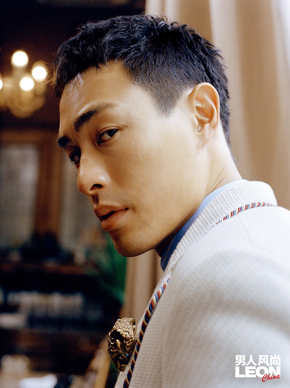 杨佑宁登《男人风尚leon》封面 老洋房拍片演绎时光之美