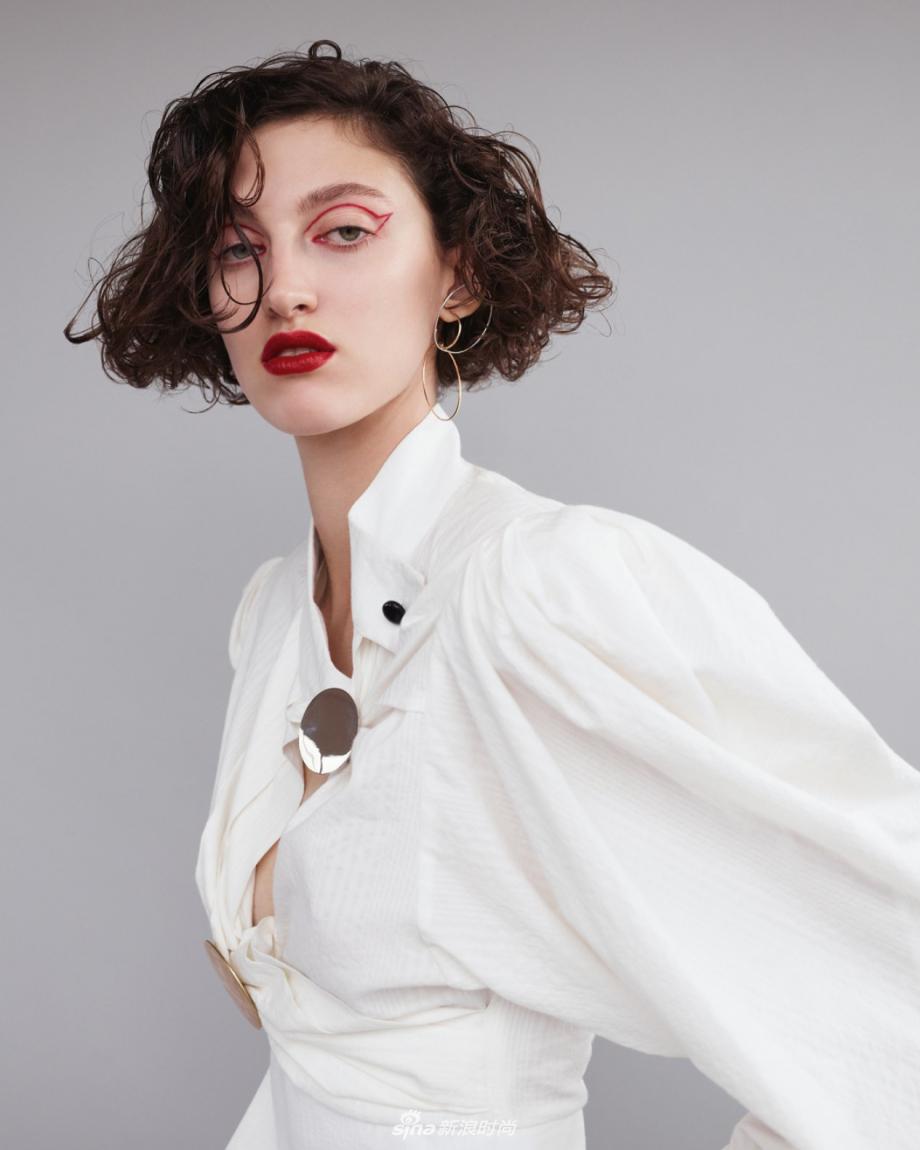 众超模出镜摩登大片时髦魅惑眼妆电眼迷人