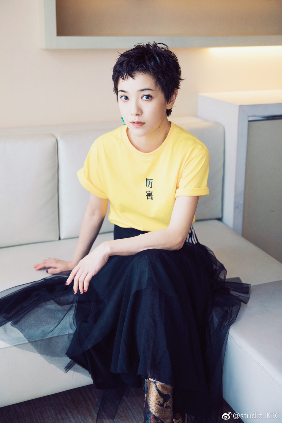 郭采洁微卷短发清爽又甜美