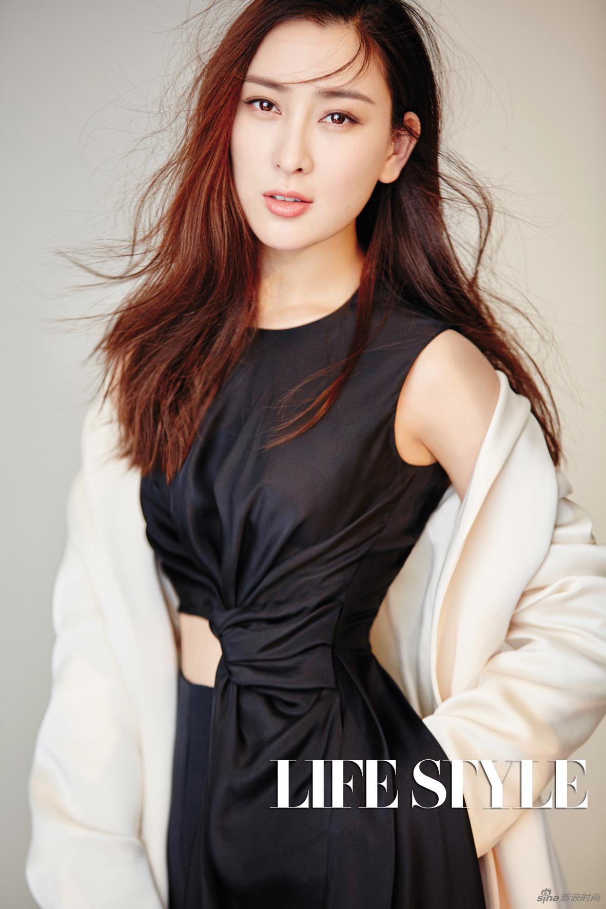 马苏最新封面大片出炉 帅气演绎极致黑白