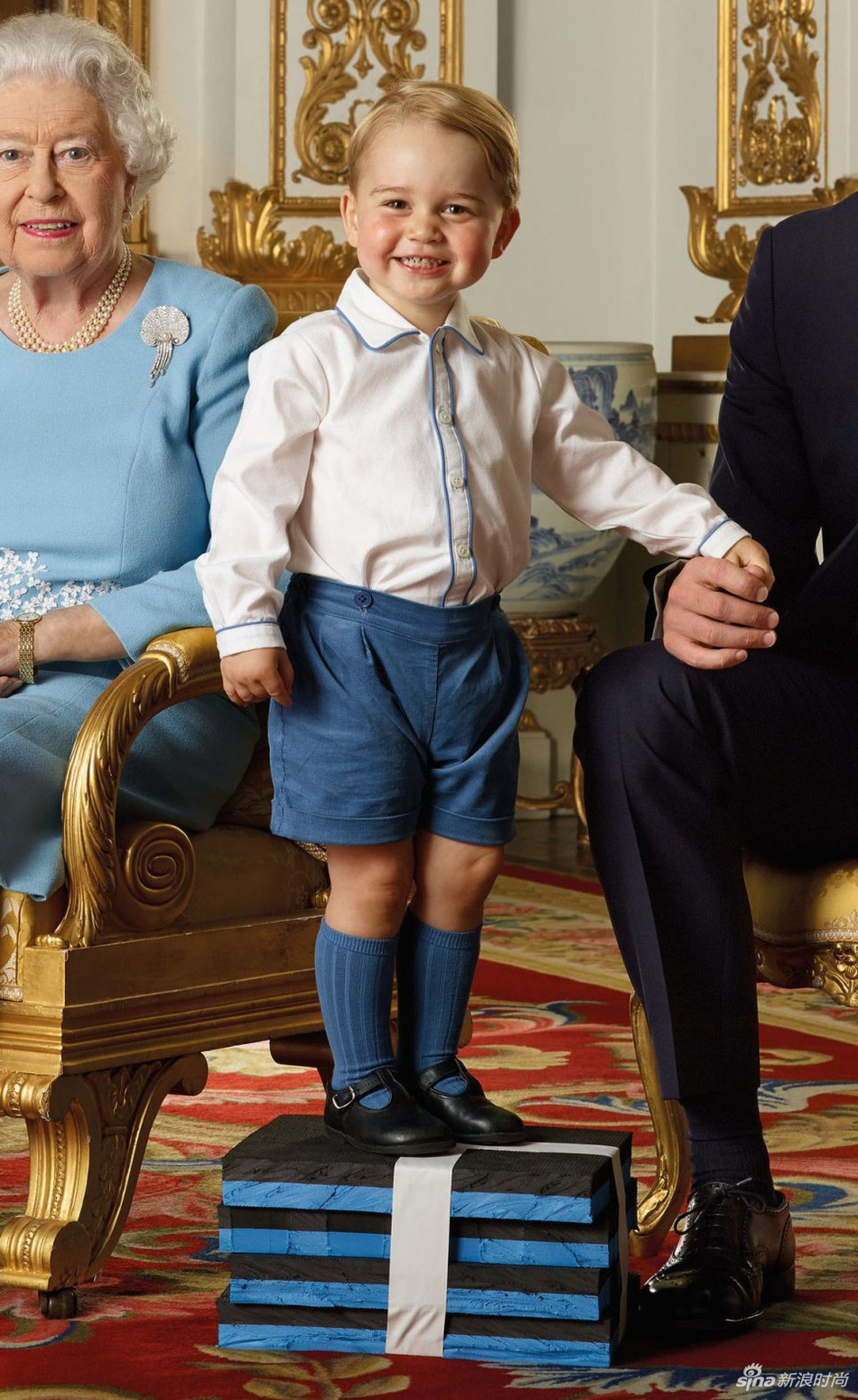 英国乔治王子出生图片
