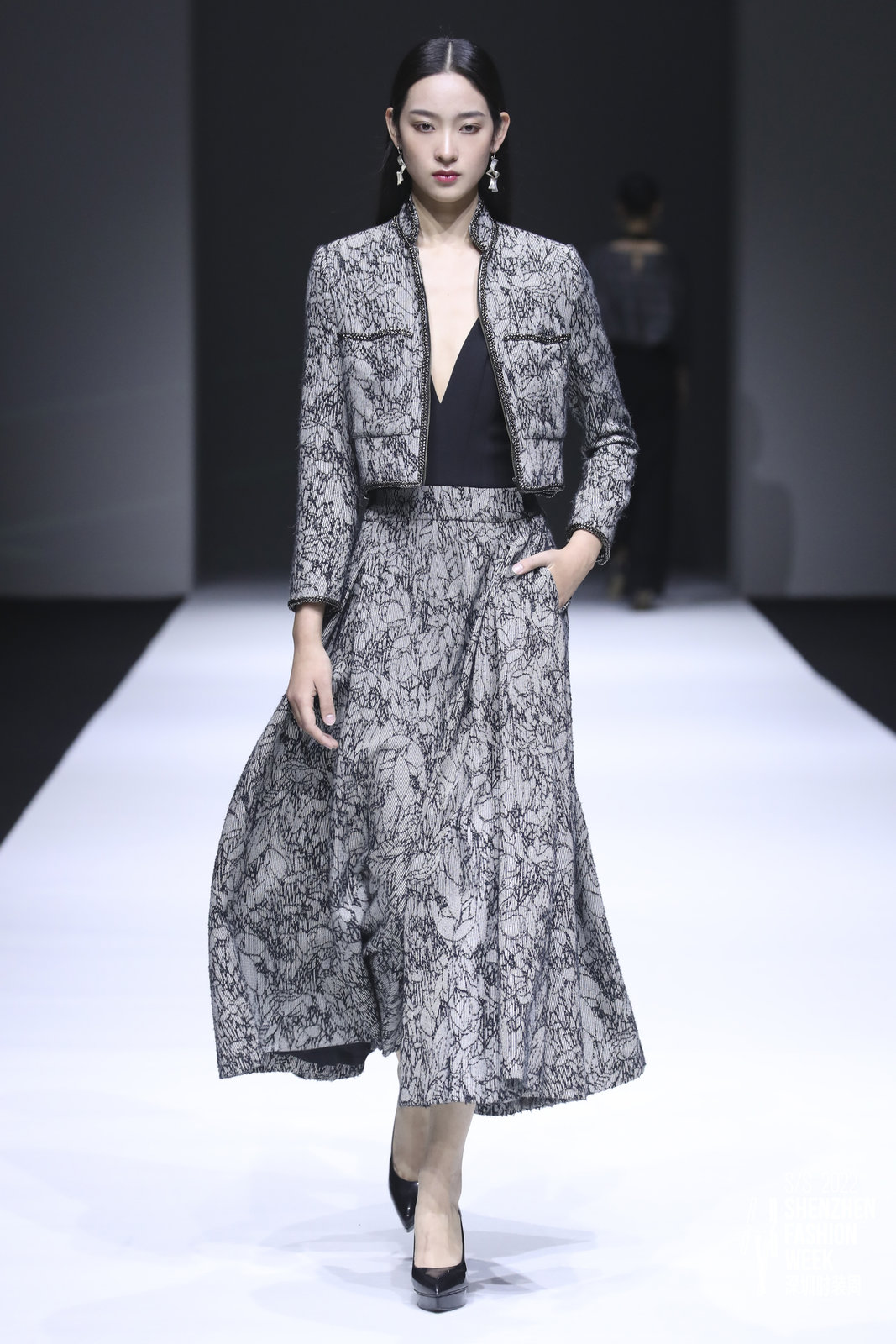 深圳时装周 | grace chen 2021年早秋高定系列_高清图集_新浪网