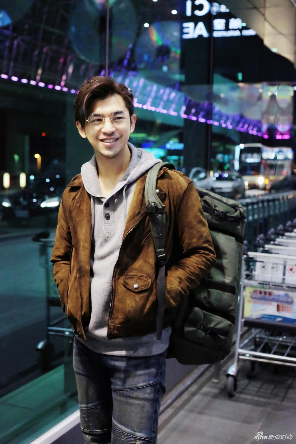 陈柏霖启程ralph lauren米兰男装周 帽衫仔裤搭简约有型