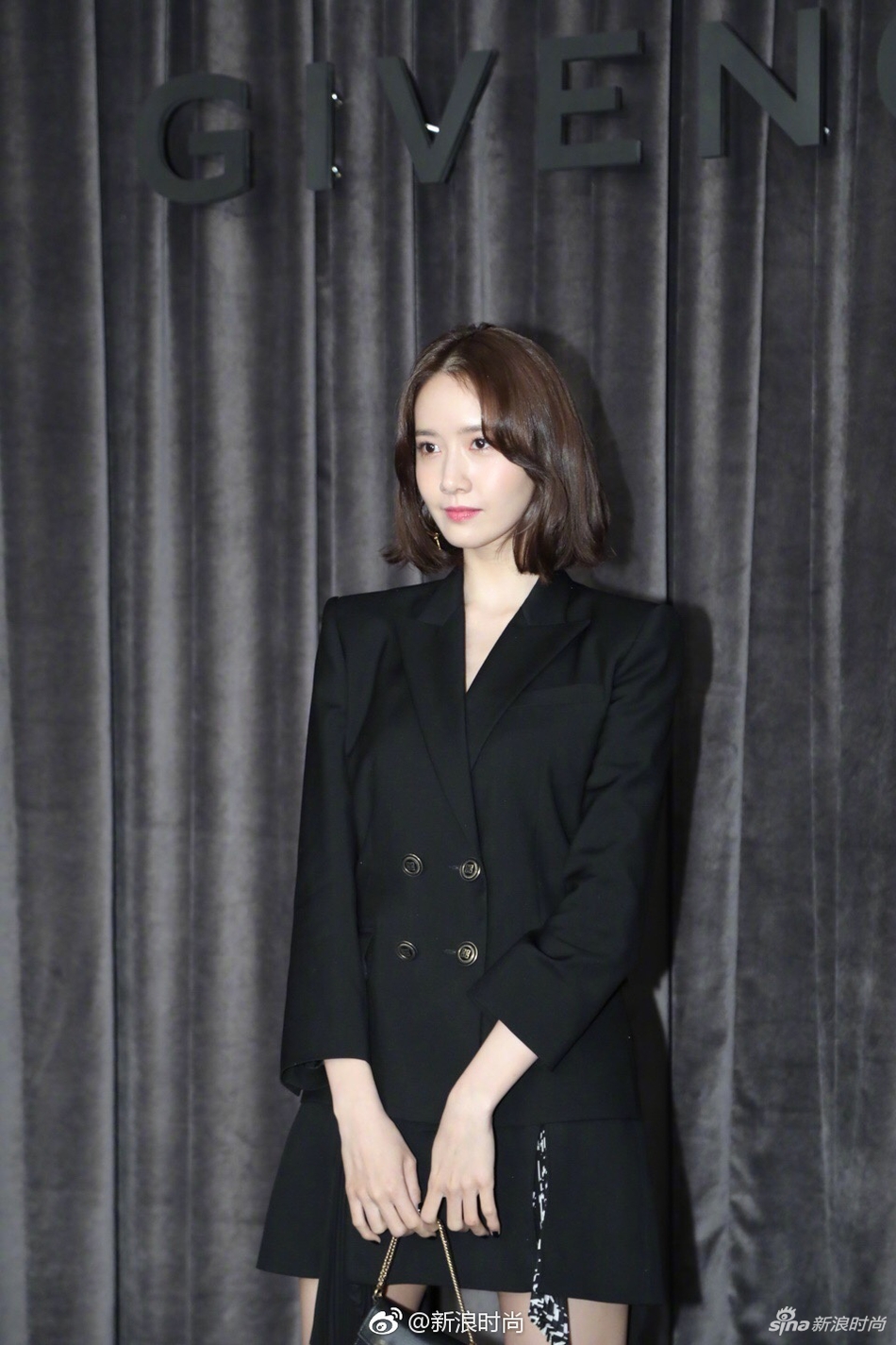 林允儿携手崔珉豪助阵givenchy大秀 一对高颜值看秀组合