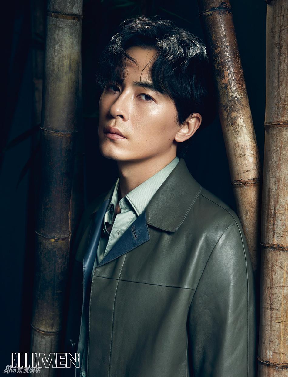 郑元畅忧郁写真 深情眼神上演型男魅力