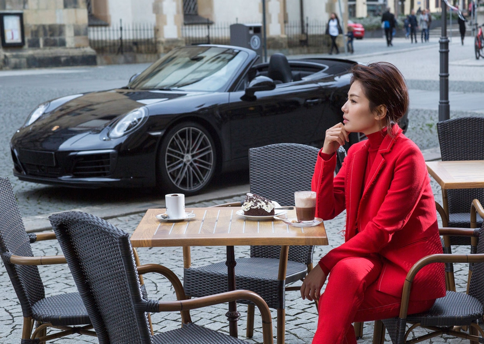 刘涛半年登7封面 造型多变亦柔亦惑