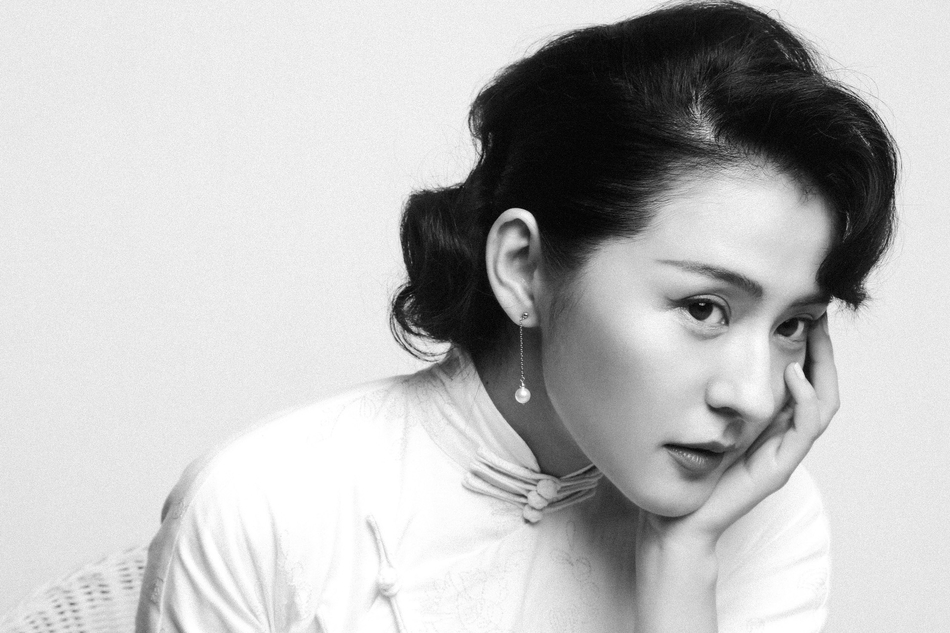 热依扎最新旗袍写真 精致温婉低调妩媚