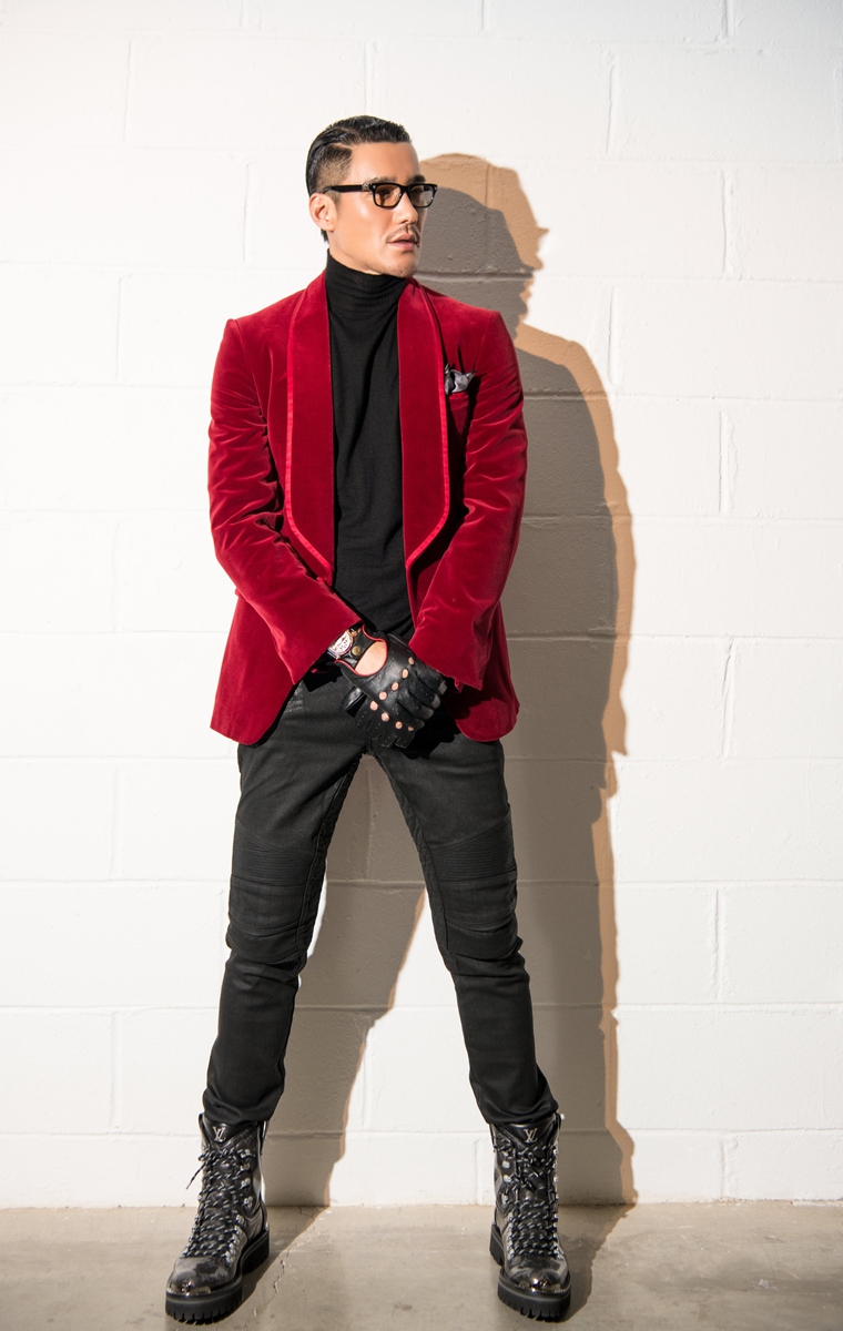 胡兵伦敦男装周回归劳模本色 走秀看秀两不误_高清图集_新浪网