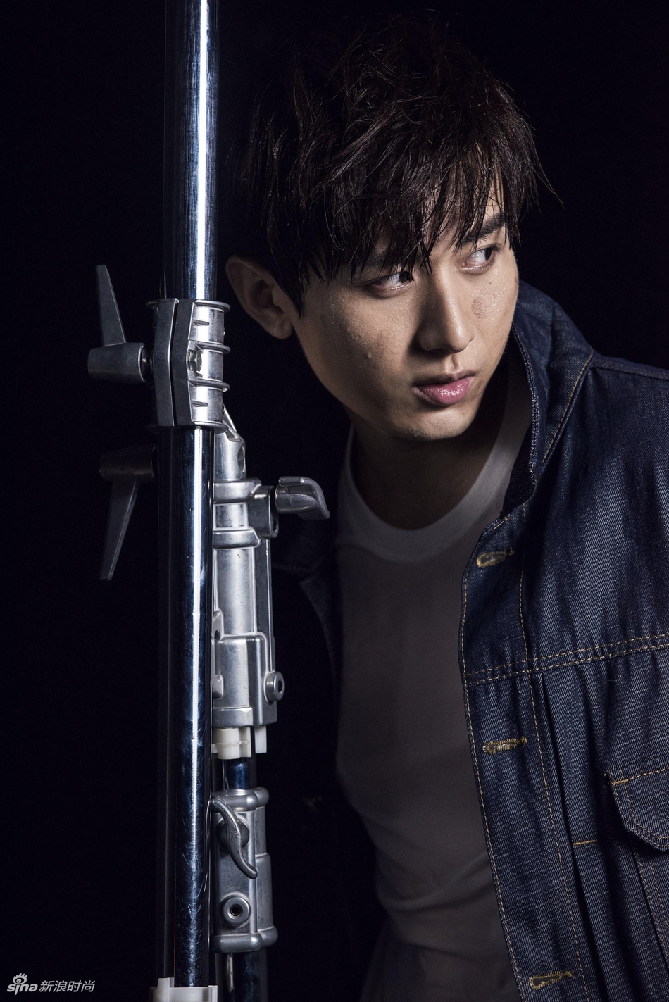 成毅湿身工装play 打破禁欲系钩心魔