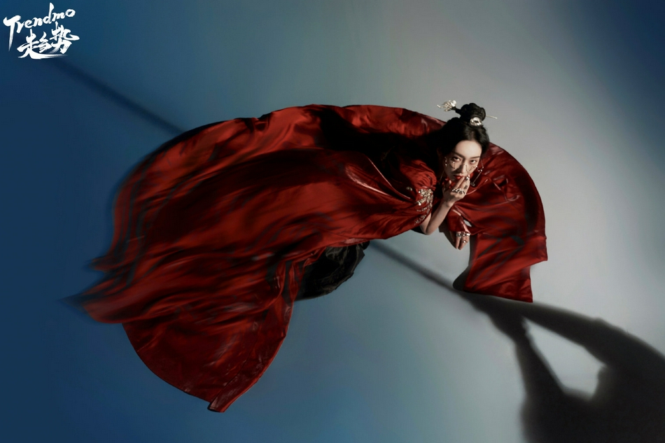 宣璐江湖魅影大片 古今碰撞造型演绎冷艳国风