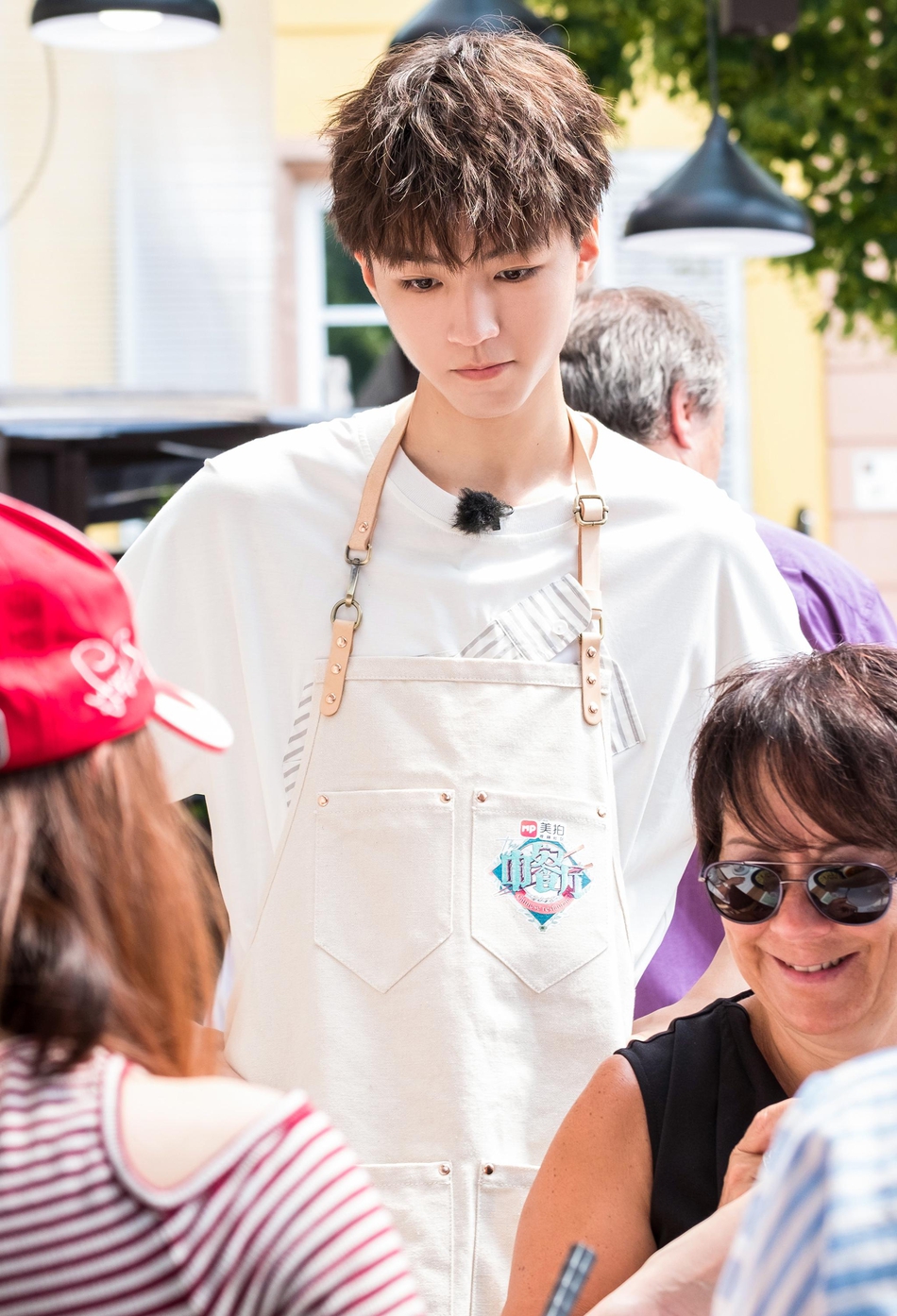 中餐厅第二季 王俊凯实力演绎"主厨凯"