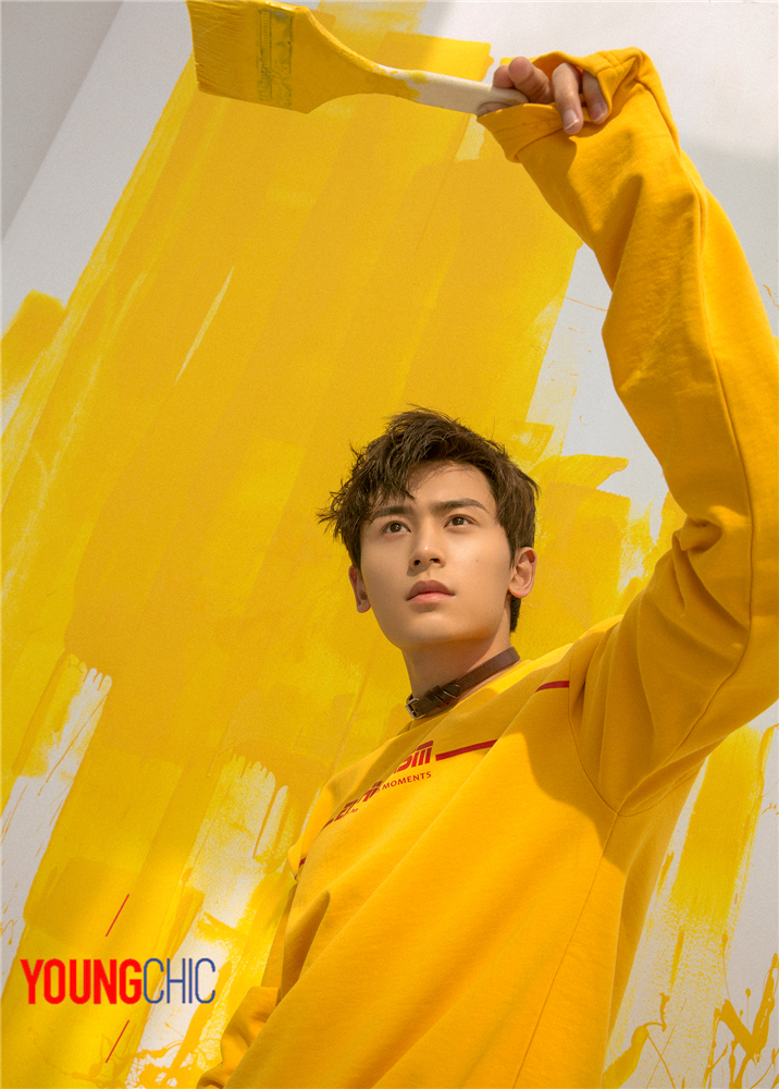 张哲瀚时尚大片曝光 阳光型男展多面魅力