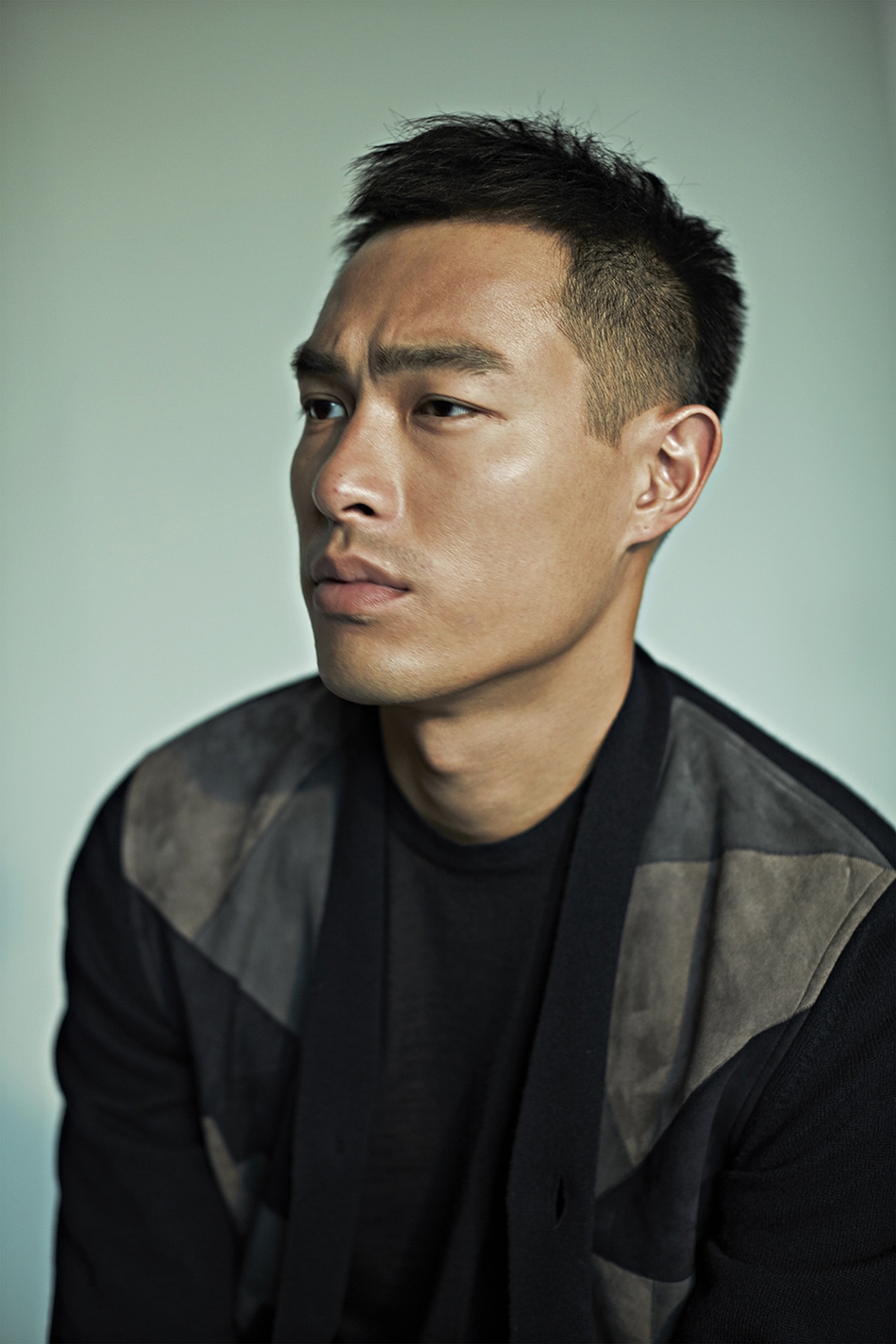 杨佑宁深邃登封面 未来感大片前卫吸睛_高清图集_新浪网