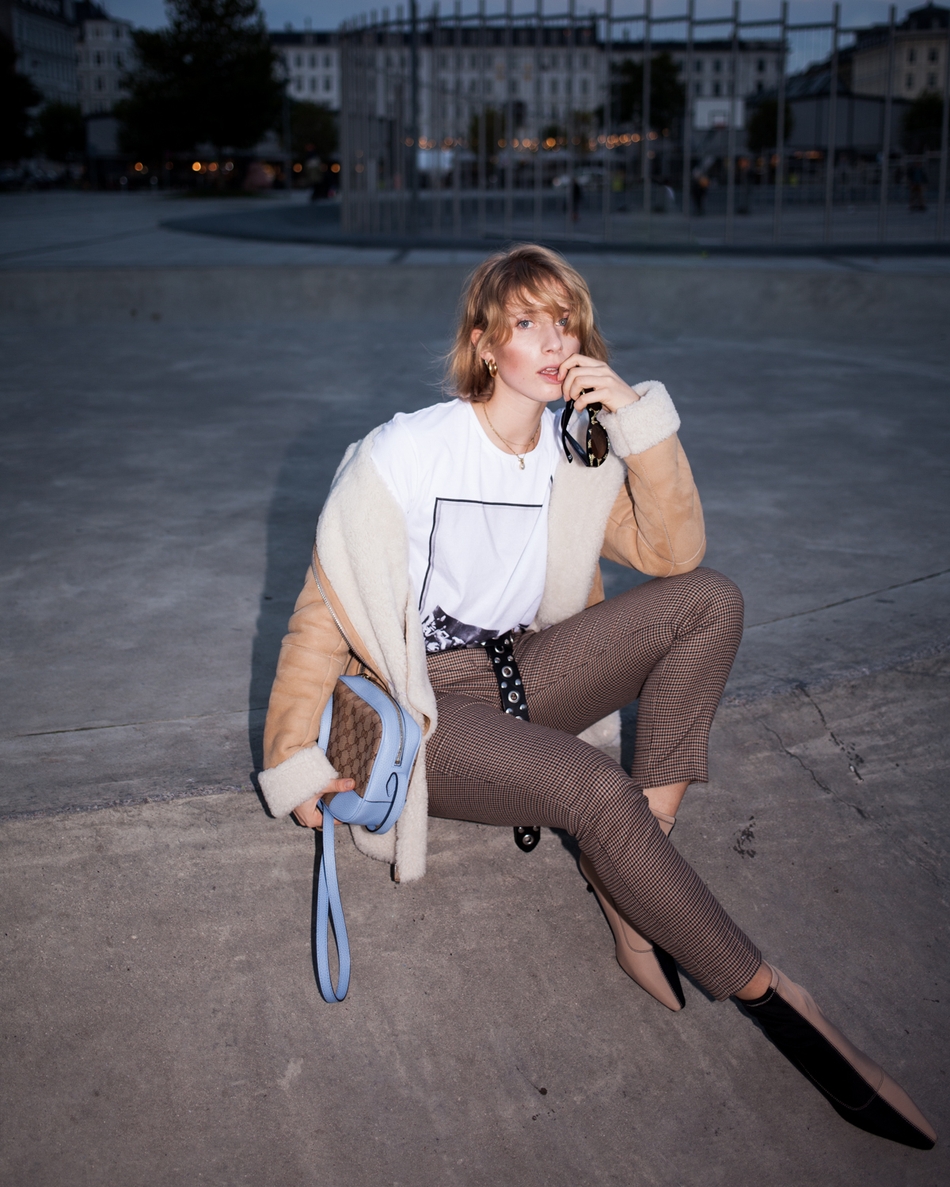 时尚博主laura tonder街拍玩转素色系