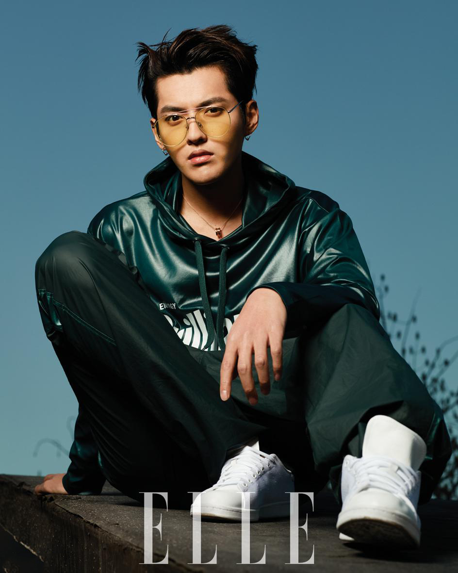 吴亦凡时尚大片曝光 酷帅造型化身高冷boy
