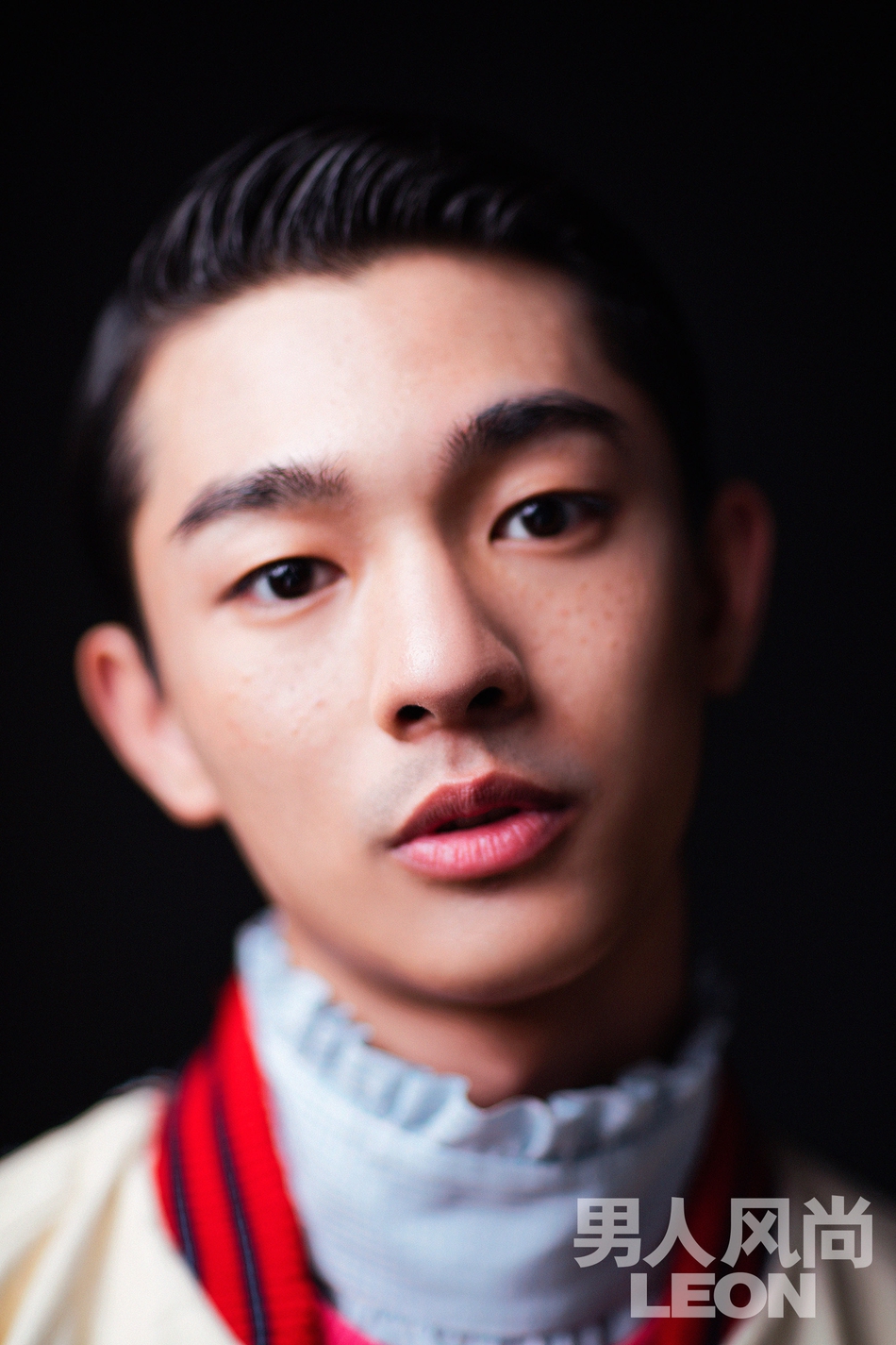 张宥浩拍摄时装大片不羁少年演绎嬉皮绅士