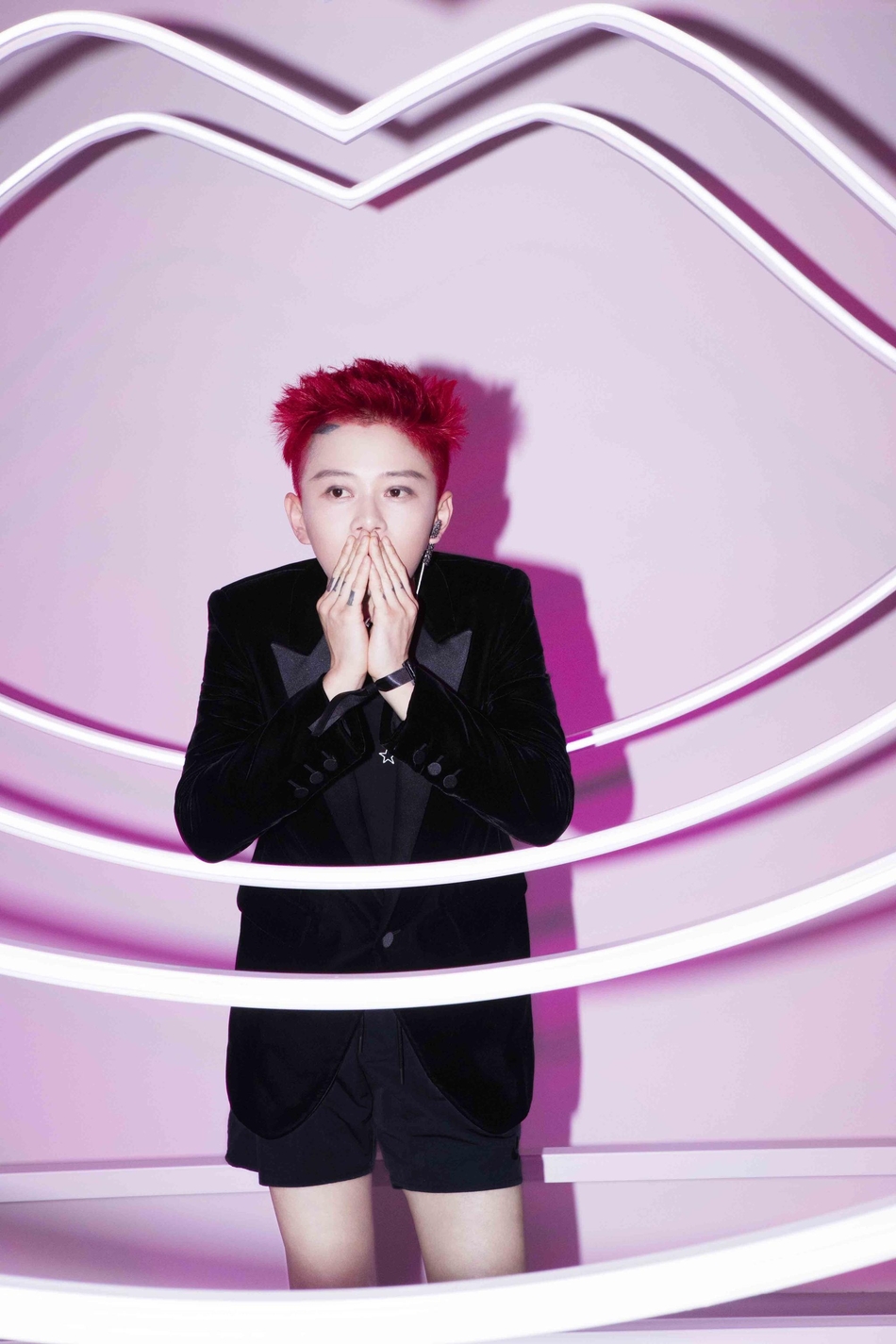 摄影师童梦 用粉色系诠释"无性别"艺术家魅力