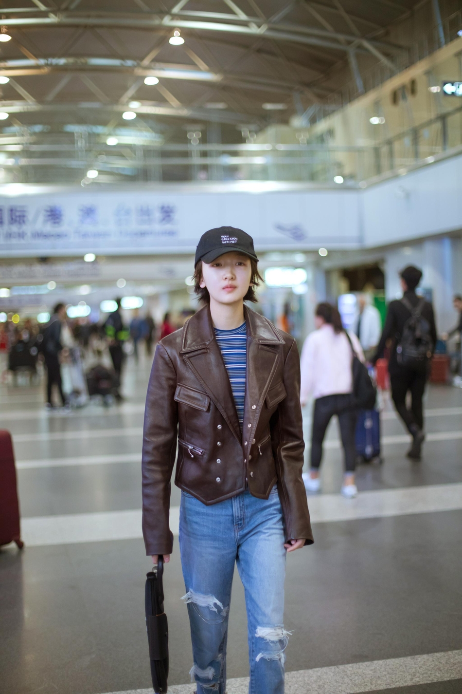 高仿地素周冬雨牛仔拼接外套（周冬雨代言的地素和刘雯代言的地素）-第2张图片-潮百科