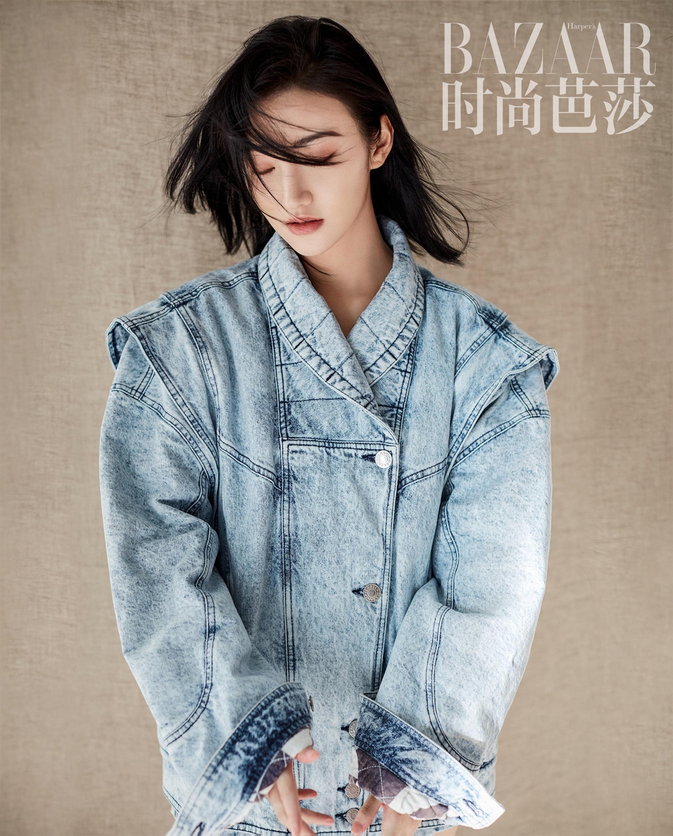 景甜登《时尚芭莎》封面 身穿刺绣外套春意盎然_高清图集_新浪网