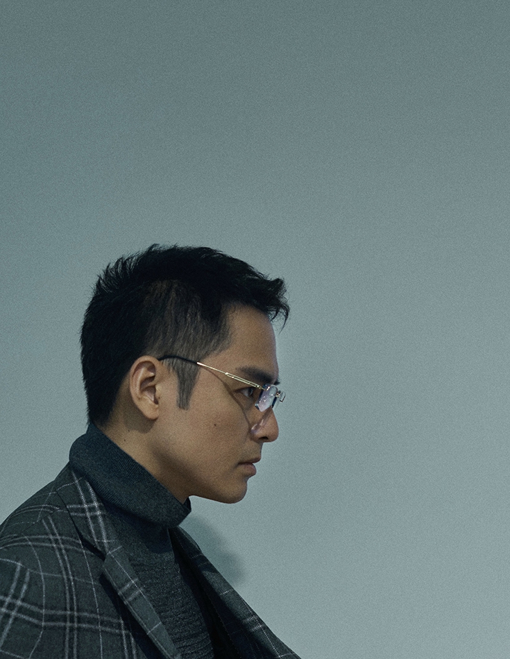 明道时尚大片曝光 斯文绅士别具一格