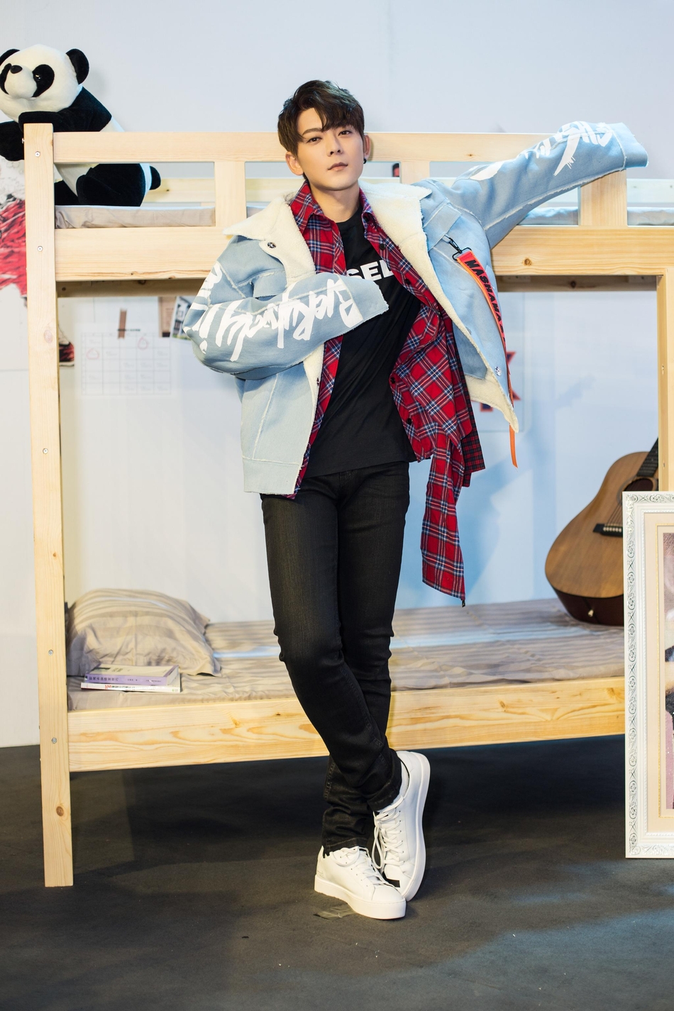 每日美搭 陈翔蓝色夹克清爽帅气