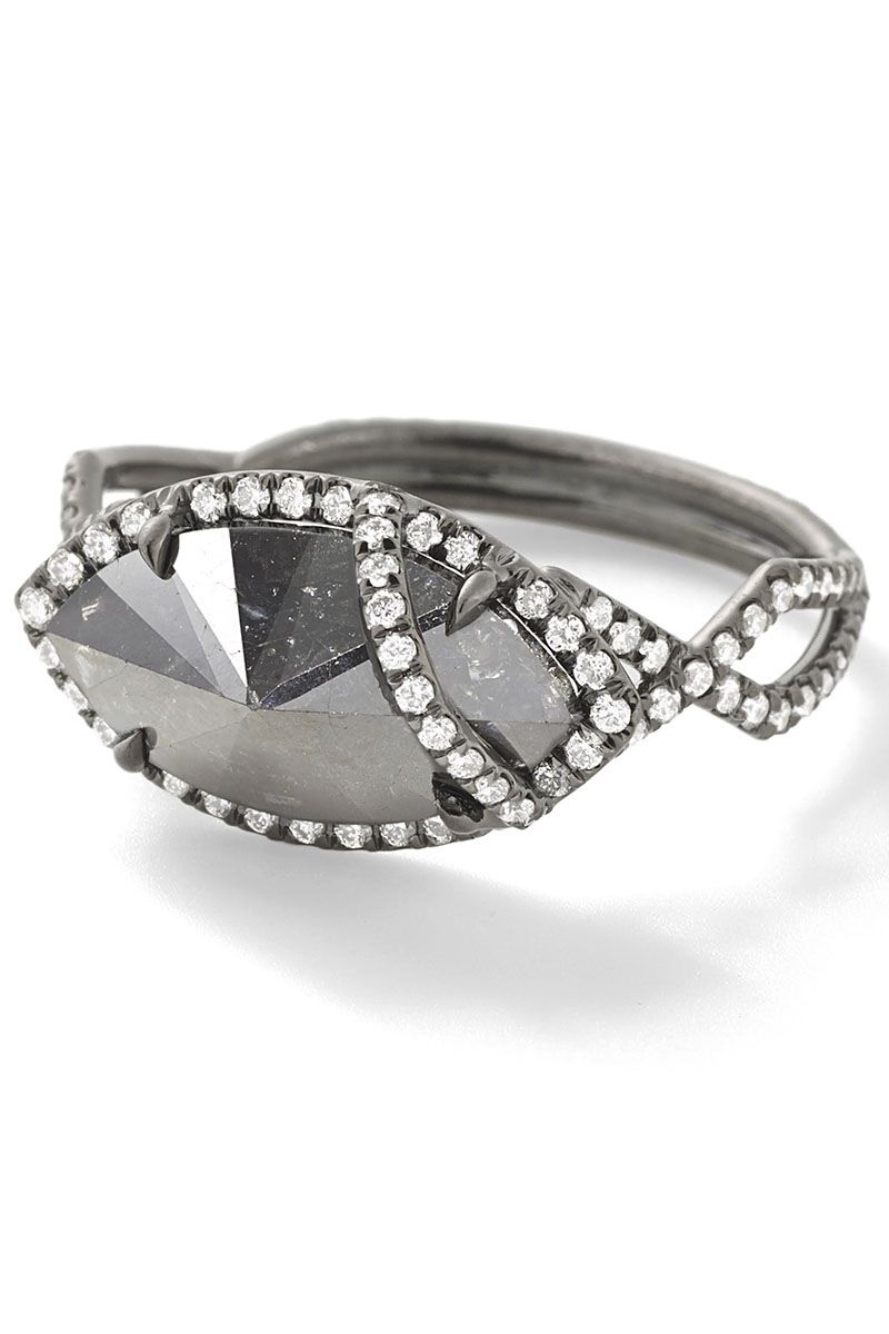 让这21款黑钻戒指唤起你内心的摇滚朋克情