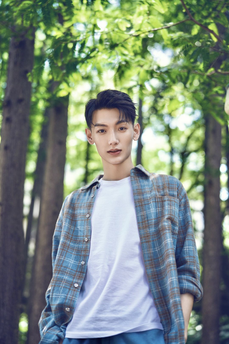 郝帅曝光邻家暖男写真帅气逼人