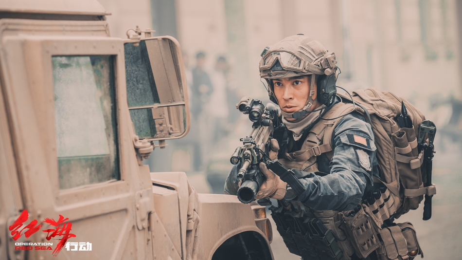 《红海行动》高清海报 杜江变身军装硬汉_高清图集_新浪网