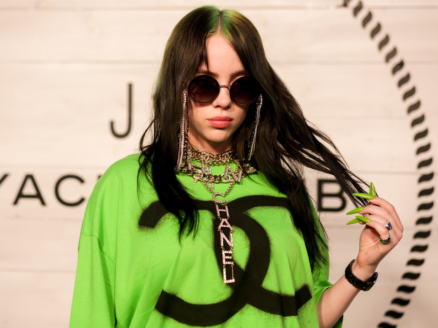 billieeilish17岁她要丧给谁看