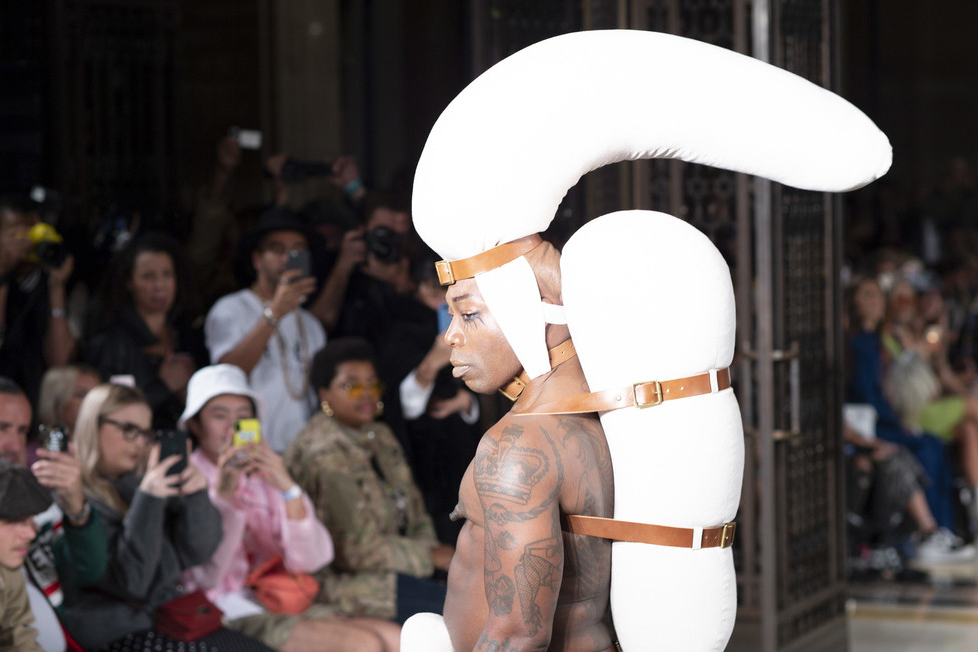 Pam Hogg 2019 London Spring and Summer Fashion Week