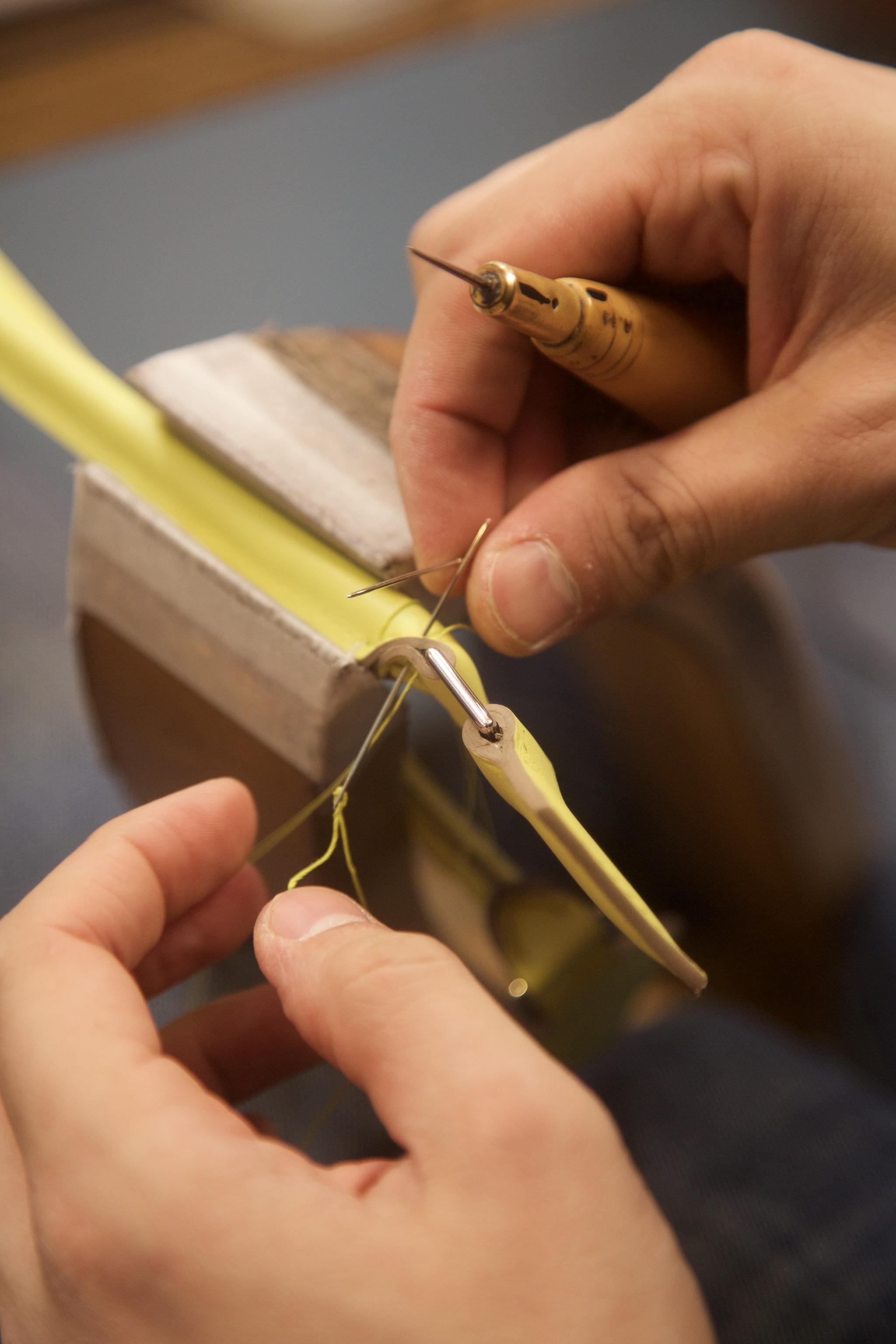 并与公众分享他们的丰富经验与无限热情皮具制作,丝巾印染与刻板,瓷器