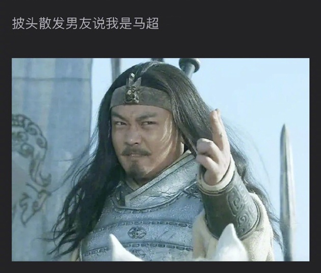 #发带也太挑人了吧# 图片来源：@神店通缉令 微博