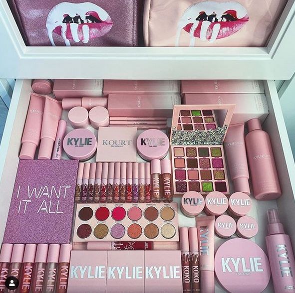 图片来源kyliecosmetics ins 