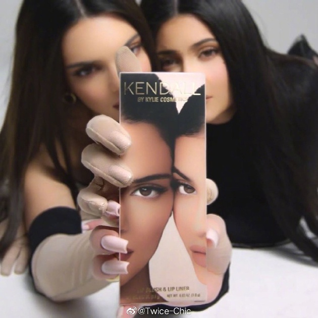 Kendall Kylie Jenner x Kylie Cosmetics 图片来源：@Twice-Chic微博