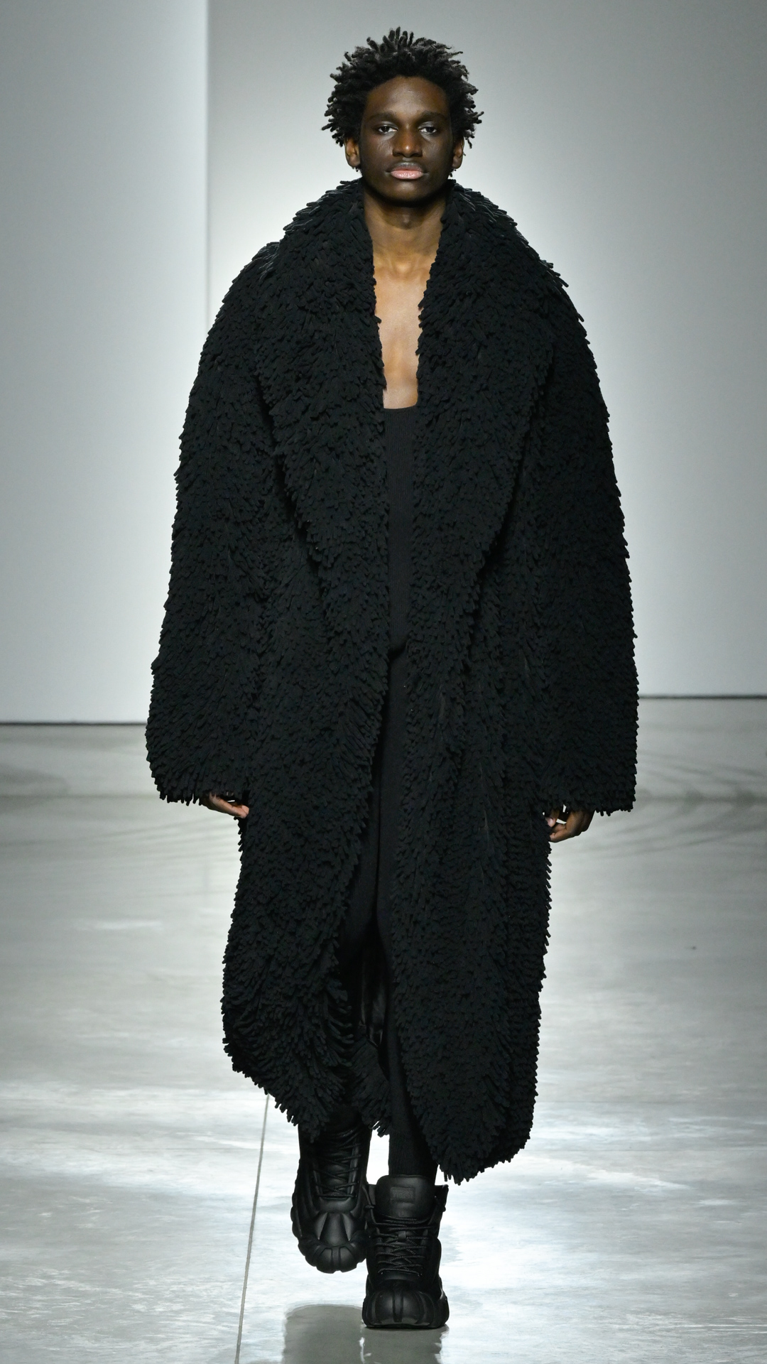 Onitsuka_Tiger_FW23-24_Look_36