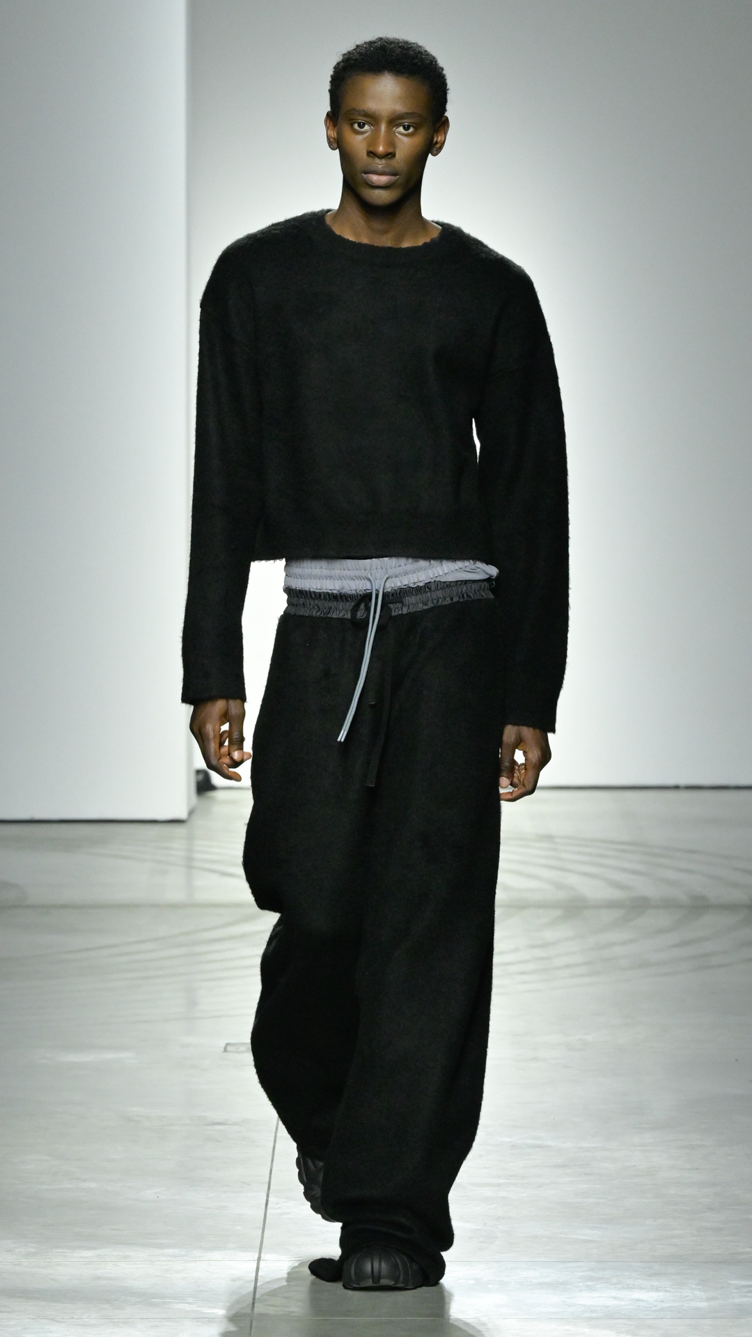 Onitsuka_Tiger_FW23-24_Look_06