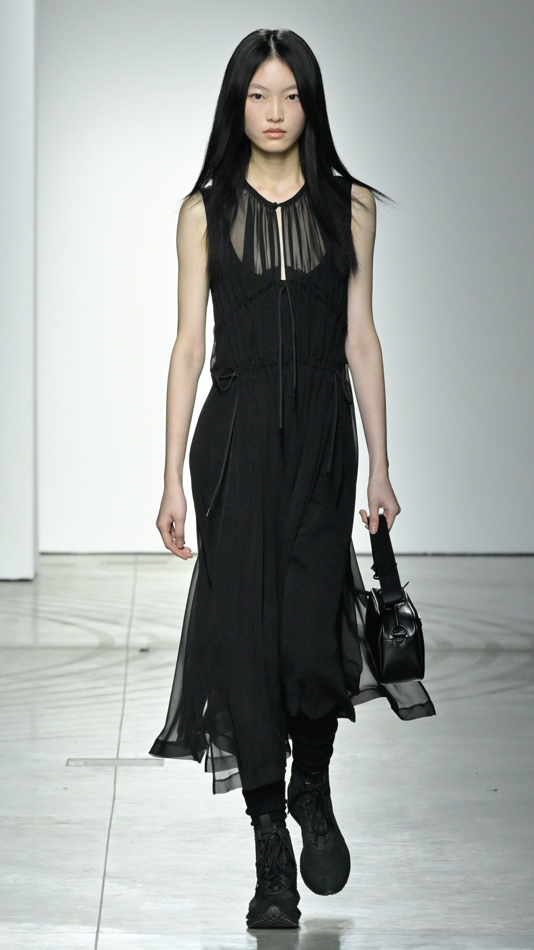 Onitsuka_Tiger_FW23-24_Look_35