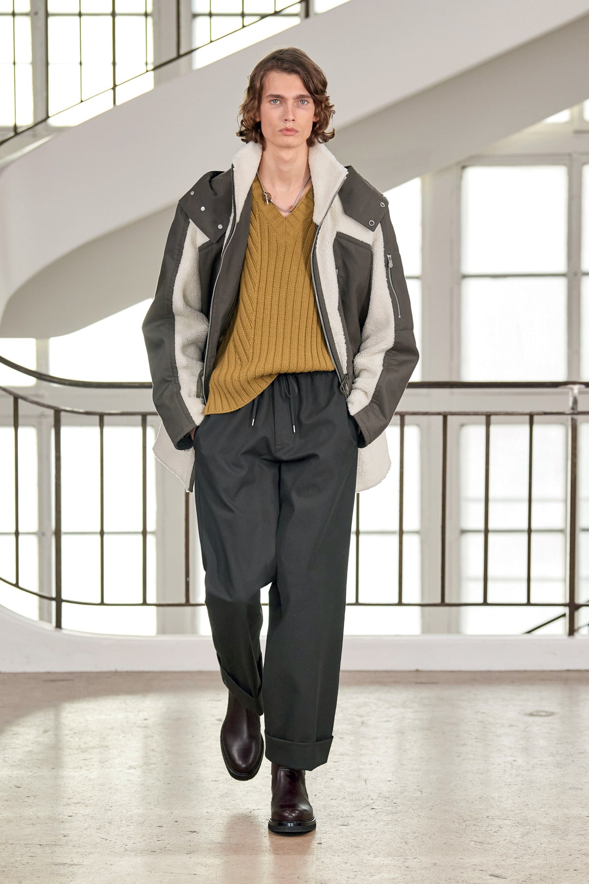 hermès 2021秋冬男装系列:像一位与崩溃和解的成年人