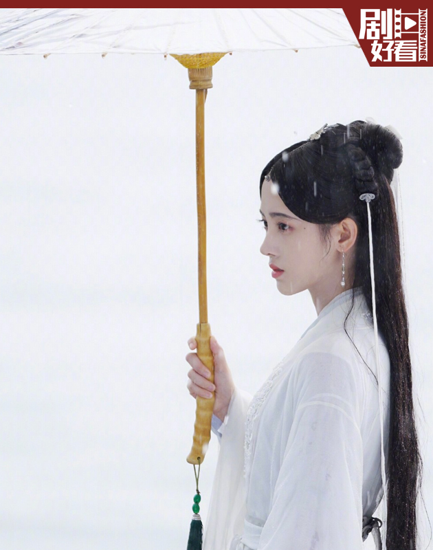 鞠婧祎版“小白”