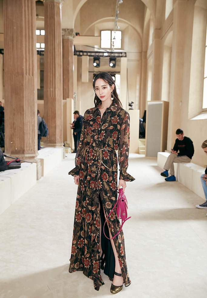 张钧甯出席 2019 秋冬米兰时装周 Salvatore Ferragamo秀场
