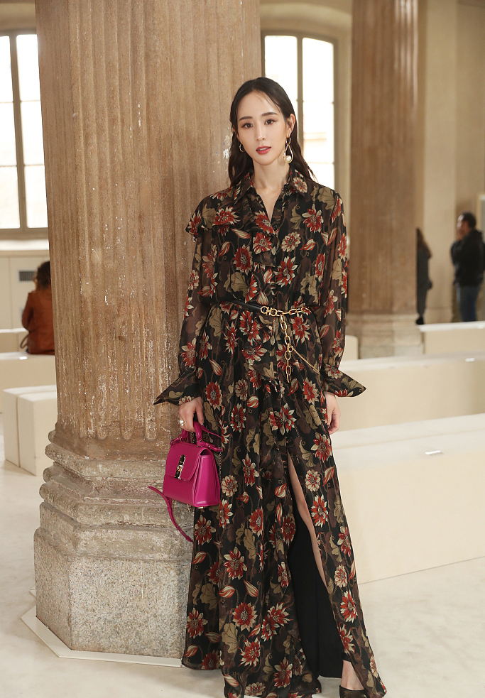 张钧甯出席 2019 秋冬米兰时装周 Salvatore Ferragamo秀场