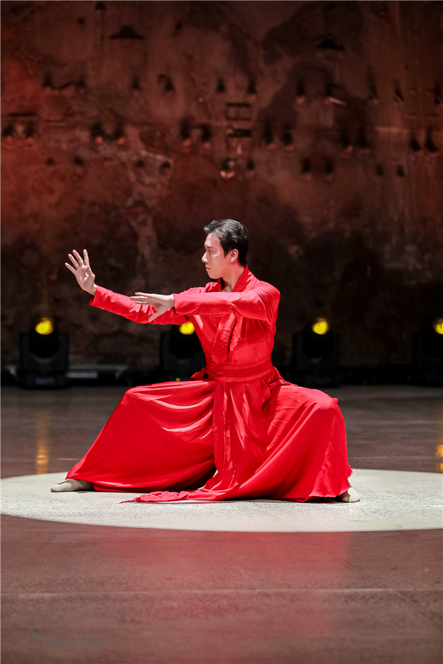 华鼎奖最受欢迎男舞者、青年舞蹈家、国家一级演员朱晗古典舞表演