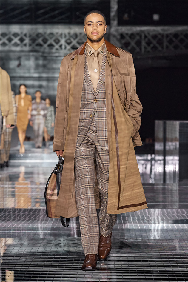Burberry拼接风衣